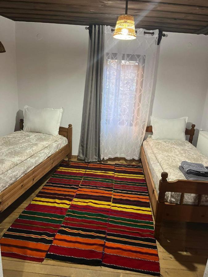 Къща За Гости Близнаците Leshten Εξωτερικό φωτογραφία